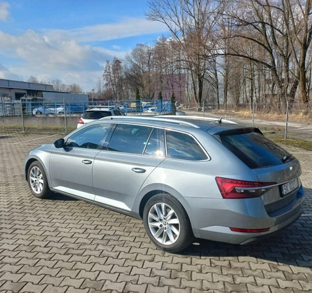 Skoda Superb cena 84000 przebieg: 163000, rok produkcji 2020 z Grudziądz małe 92